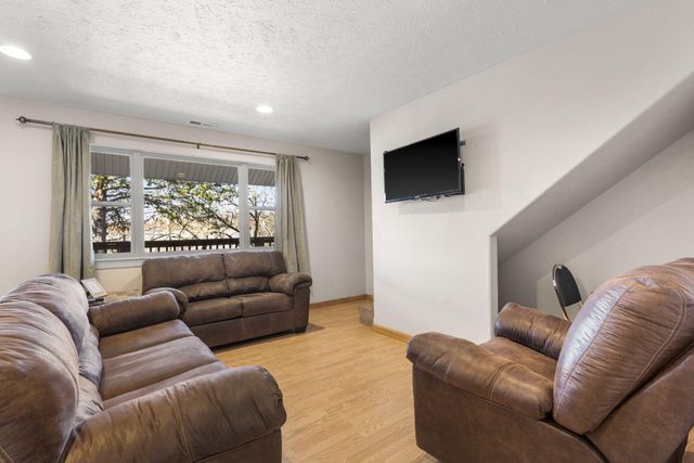 425 Eagle Drive, Reeds Spring, MO 65737