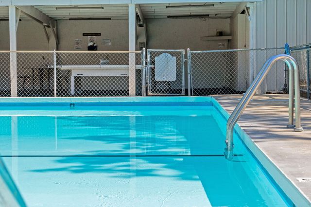 425 Eagle Drive, Reeds Spring, MO 65737