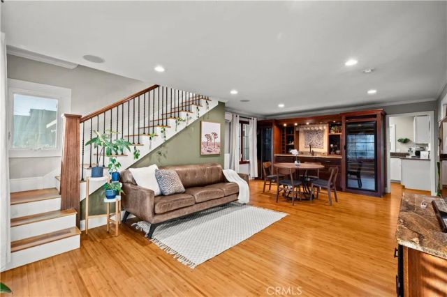 1929 E 6th Street, Long Beach, CA 90802