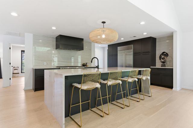 1805 Stonehaven Ct, Nashville, TN 37215