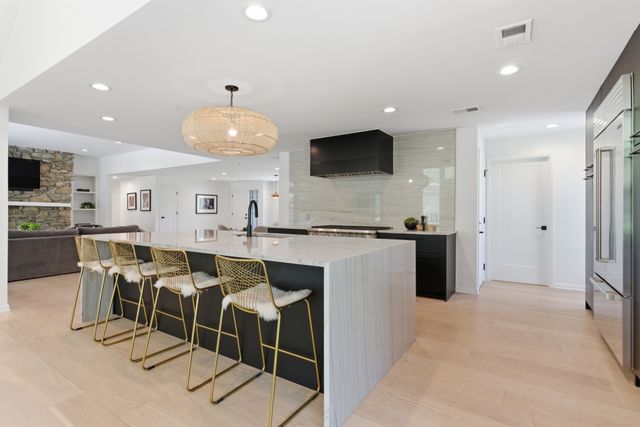 1805 Stonehaven Ct, Nashville, TN 37215