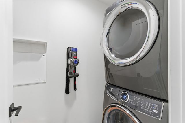 1805 Stonehaven Ct, Nashville, TN 37215