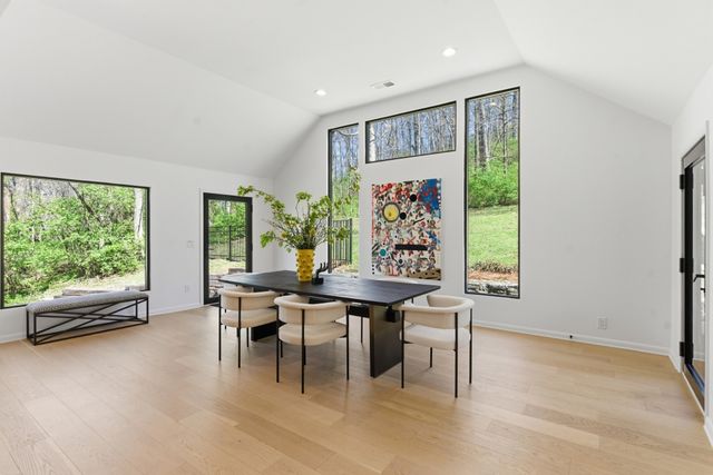 1805 Stonehaven Ct, Nashville, TN 37215