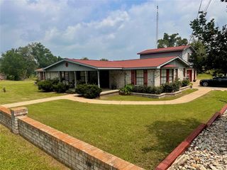 201 Kennard Street, Buffalo, TX 75831