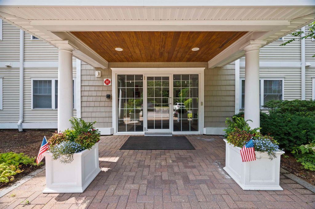 Image 1 of property listing at 2 Sterling Hill Ln Apt 243, Exeter, NH 03833