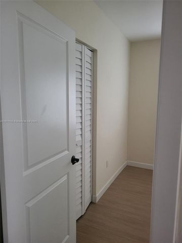 215 Sidonia Ave 4, Coral Gables, FL 33134