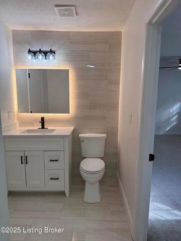 508 Fenley Ave, Lyndon, KY 40222