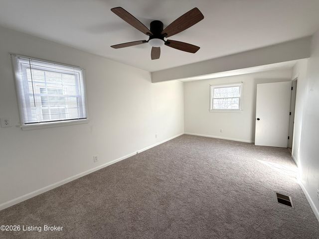 508 Fenley Ave, Lyndon, KY 40222