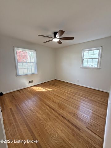 508 Fenley Ave, Lyndon, KY 40222