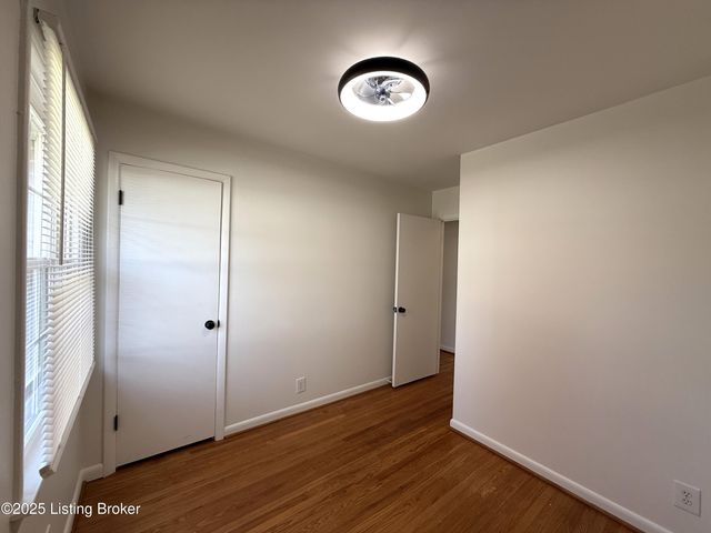 508 Fenley Ave, Lyndon, KY 40222