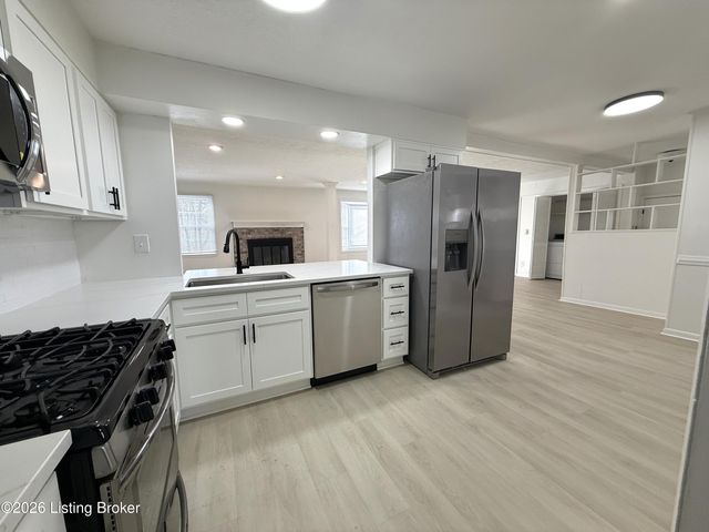 508 Fenley Ave, Lyndon, KY 40222