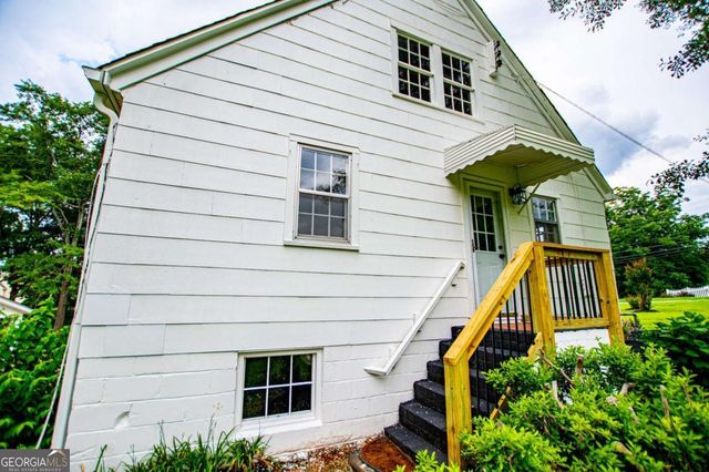 505 College Street, Bowdon, GA 30108