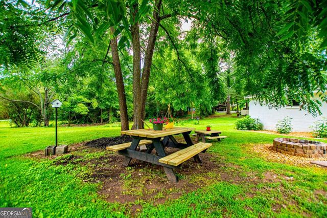 505 College Street, Bowdon, GA 30108