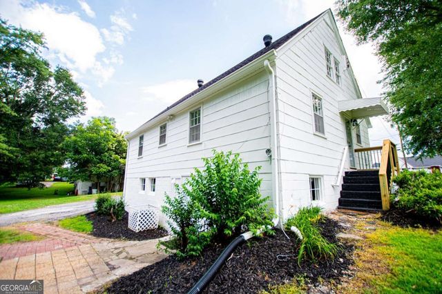 505 College Street, Bowdon, GA 30108