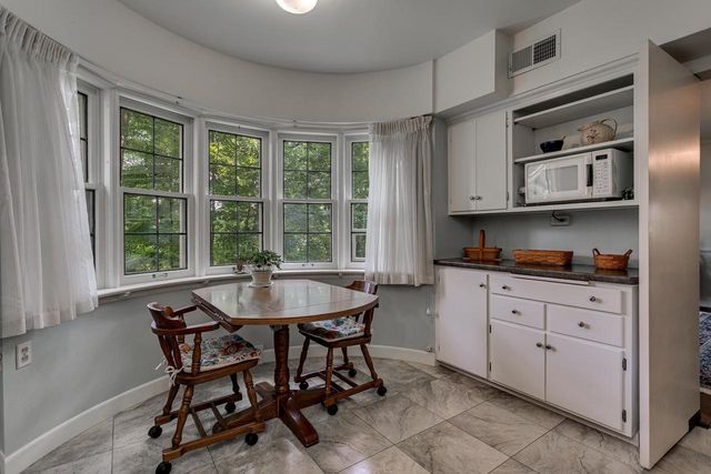 1520 OAKCREST COURT, Appleton, WI 54914