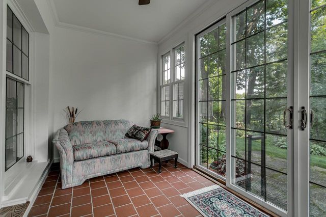 1520 OAKCREST COURT, Appleton, WI 54914