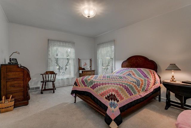 1520 OAKCREST COURT, Appleton, WI 54914