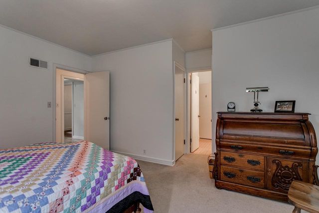 1520 OAKCREST COURT, Appleton, WI 54914