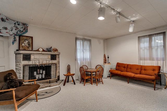 1520 OAKCREST COURT, Appleton, WI 54914