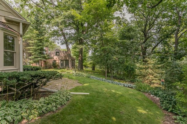 1520 OAKCREST COURT, Appleton, WI 54914