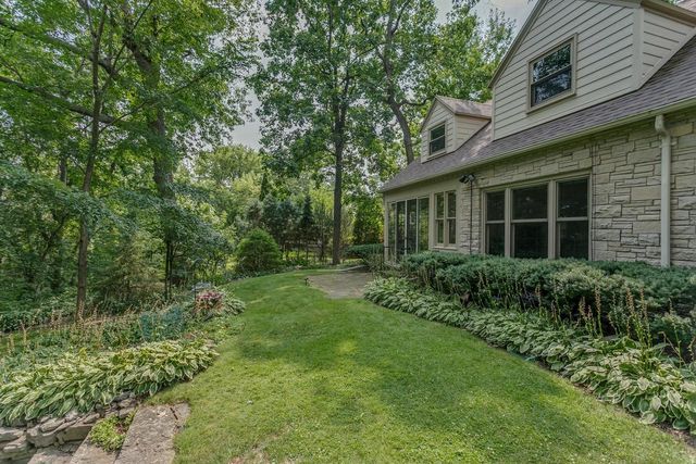 1520 OAKCREST COURT, Appleton, WI 54914