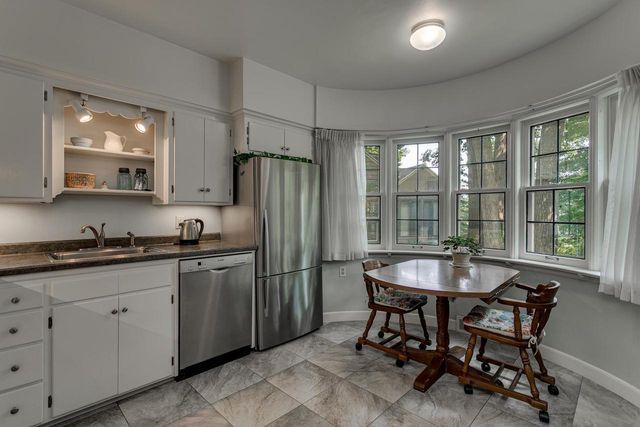 1520 OAKCREST COURT, Appleton, WI 54914