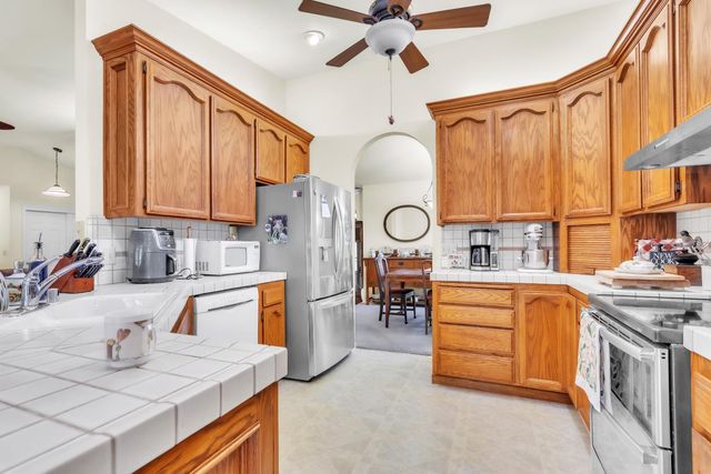 8120 Ella Ct, Citrus Heights, CA 95610