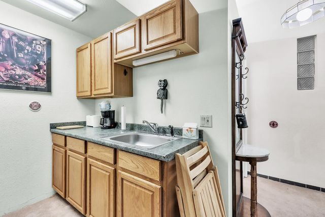 8120 Ella Ct, Citrus Heights, CA 95610