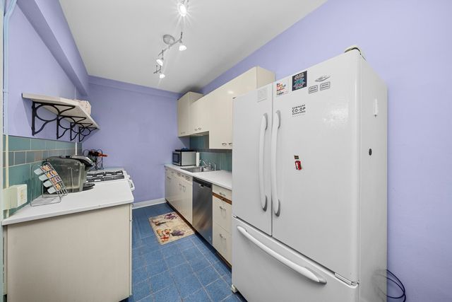 1157 E 56th Street 3, Chicago, IL 60637