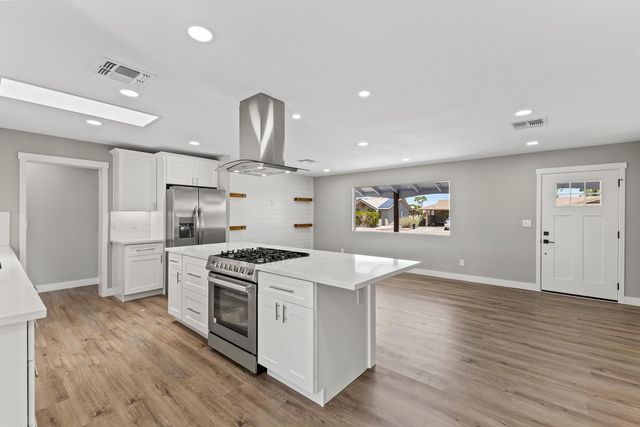 10423 W Monterosa Drive, Sun City, AZ 85351