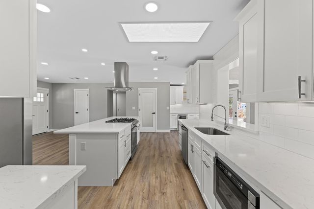 10423 W Monterosa Drive, Sun City, AZ 85351