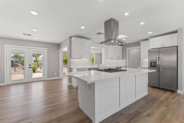 10423 W Monterosa Drive, Sun City, AZ 85351