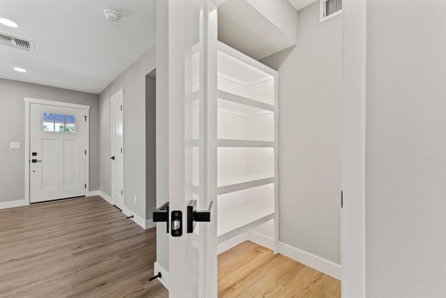 10423 W Monterosa Drive, Sun City, AZ 85351