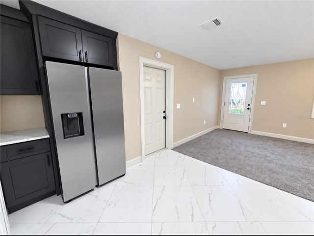 6800 1ST STREET N, St Petersburg, FL 33702