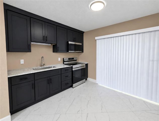 6800 1ST STREET N, St Petersburg, FL 33702