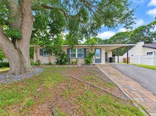 6800 1ST STREET N, St Petersburg, FL 33702