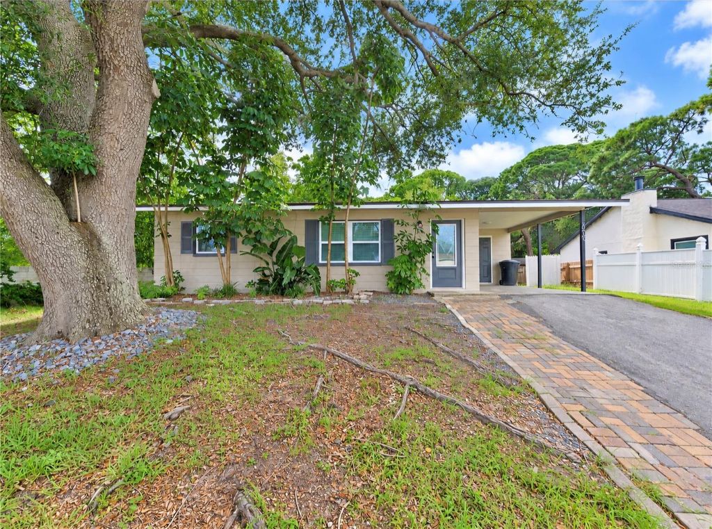 6800 1ST STREET N, St Petersburg, FL 33702