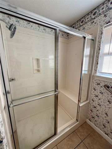 1214 28th Avenue N, Texas City, TX 77590