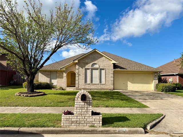 1214 28th Avenue N, Texas City, TX 77590