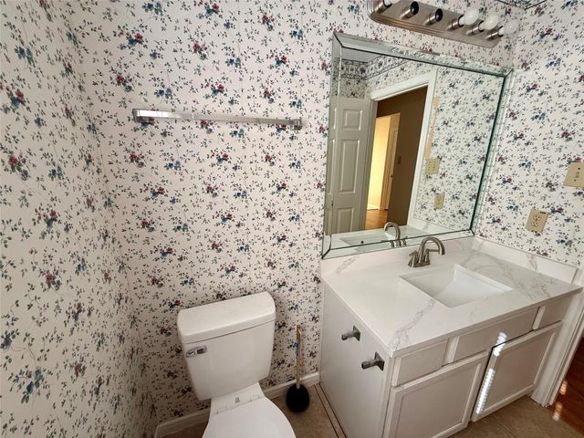 1214 28th Avenue N, Texas City, TX 77590