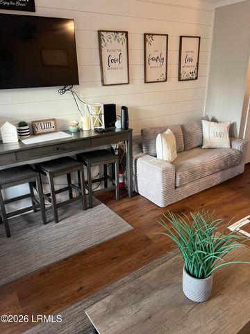 23 S Forest Beach Dr Apt 204, Hilton Head Island, SC 29928