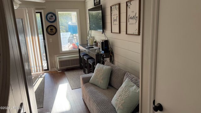 23 S Forest Beach Dr Apt 204, Hilton Head Island, SC 29928