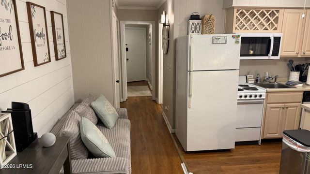 23 S Forest Beach Dr Apt 204, Hilton Head Island, SC 29928