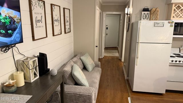23 S Forest Beach Dr Apt 204, Hilton Head Island, SC 29928