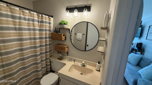 23 S Forest Beach Dr Apt 204, Hilton Head Island, SC 29928