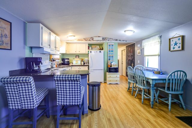 20 Burr Circle, Murrells Inlet, SC 29576