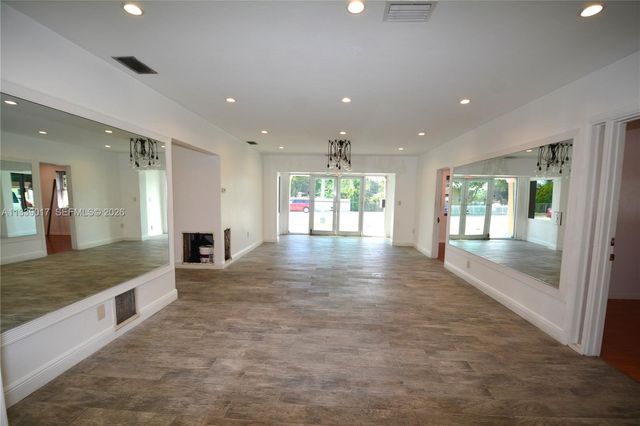 16921 NE 6th Avenue, North Miami Beach, FL 33162