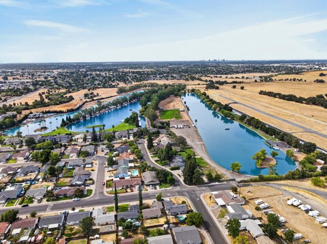 6133 Buckboard Dr, Rio Linda, CA 95673