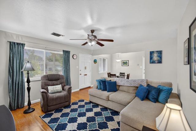 6133 Buckboard Dr, Rio Linda, CA 95673