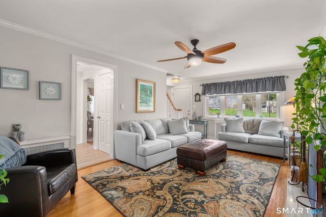 12 Orchard Court, Hamden, CT 06517